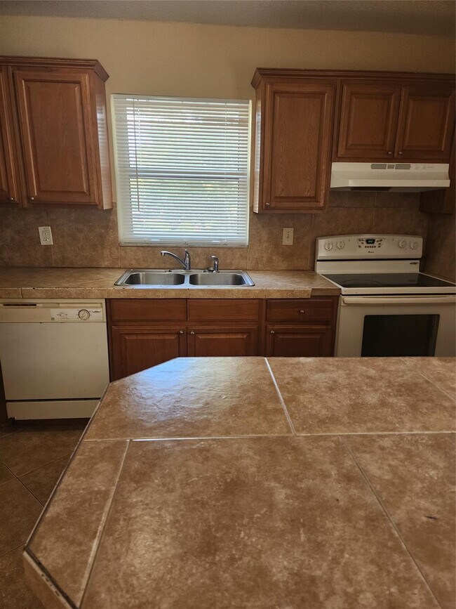 Photo - 4150 Woodside Dr Unit 3