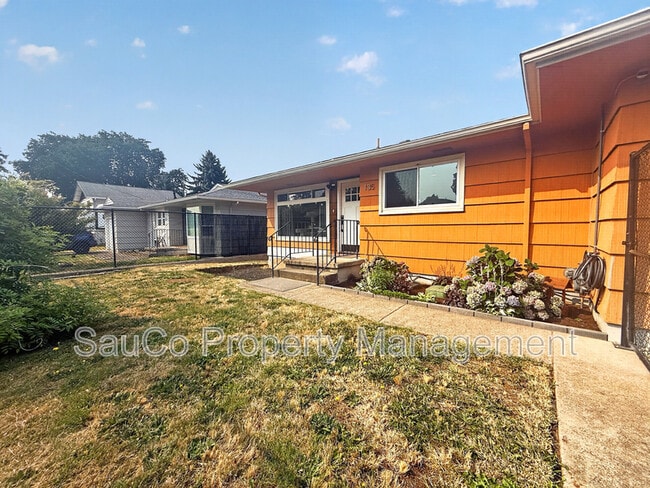 Photo - 135 Lee St
