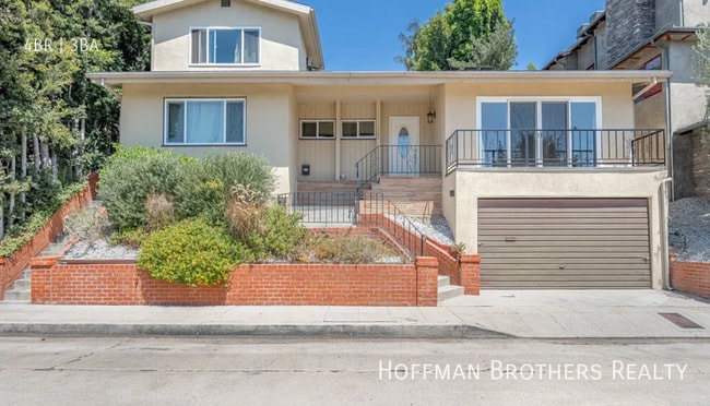 Building Photo - 1222 Daniels Dr