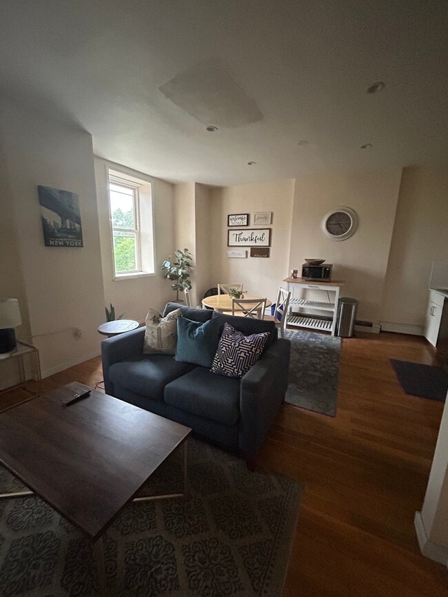 Building Photo - 301 Jefferson Ave