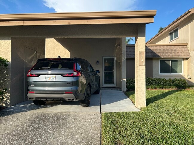 Building Photo - 2743 Sand Hollow Ct Unit 2743 Sand Hollow Ct.