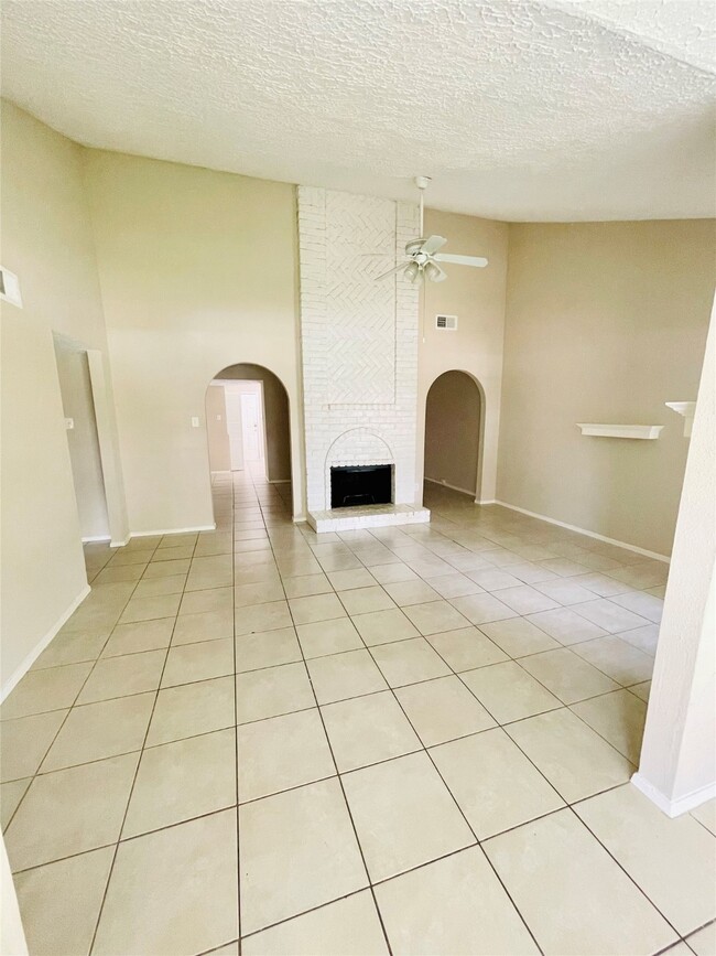 Photo - 19319 Lazy Valley Dr Casa