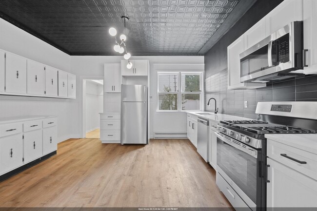 Building Photo - 342 Bramhall Ave