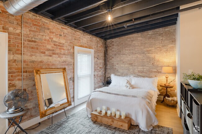 1BR, 1BA - 920SF, Bedroom