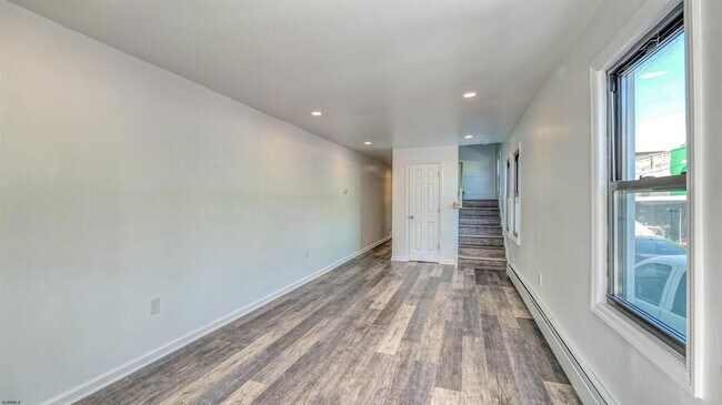 Photo - 2635 Arctic Ave