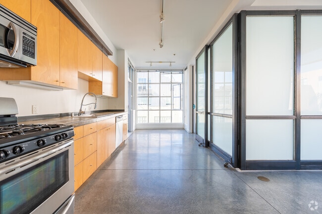 3BR, 2BA