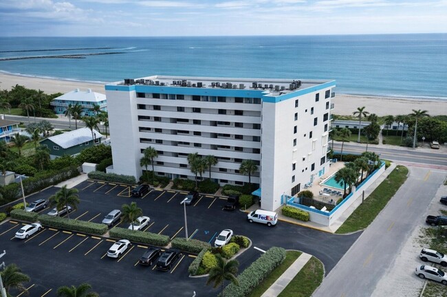 Building Photo - 355 S Ocean Dr Unit 807