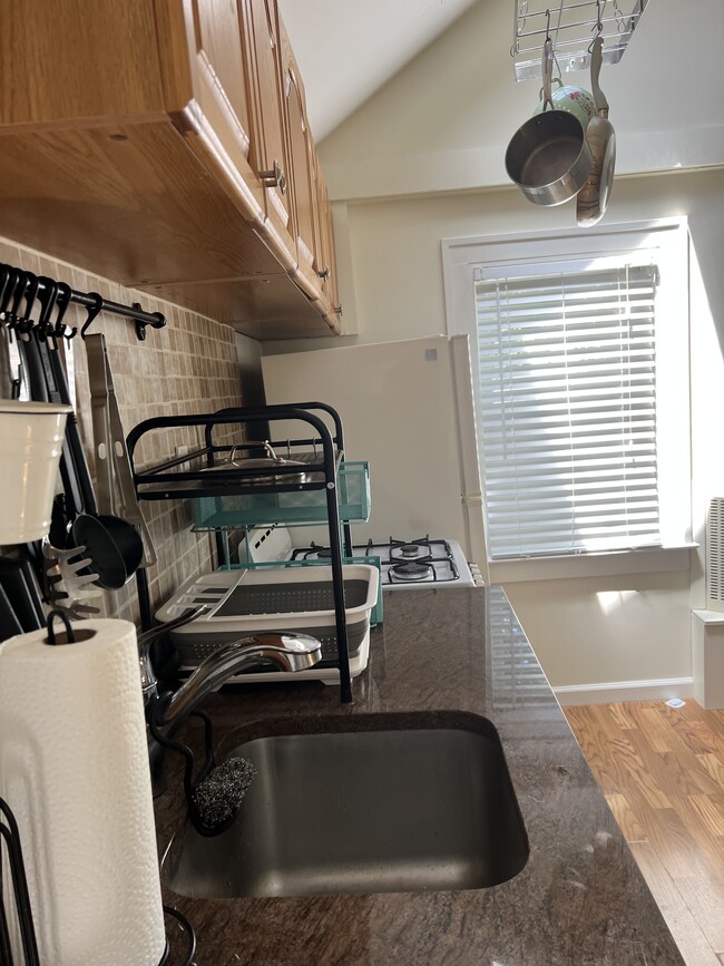 Photo - 14 Elm Pl Unit Separate Garage Apartment