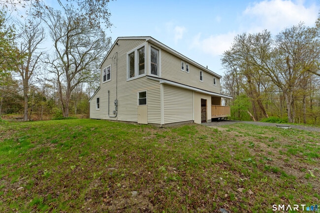 Photo - 859 Ekonk Hill Rd