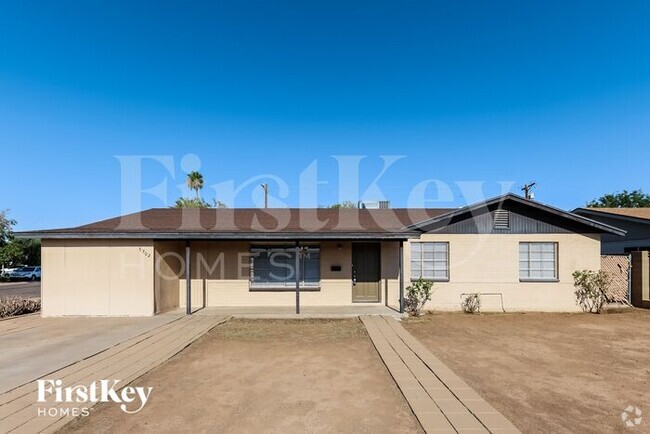 Building Photo - 5702 N 19th Dr Rental
