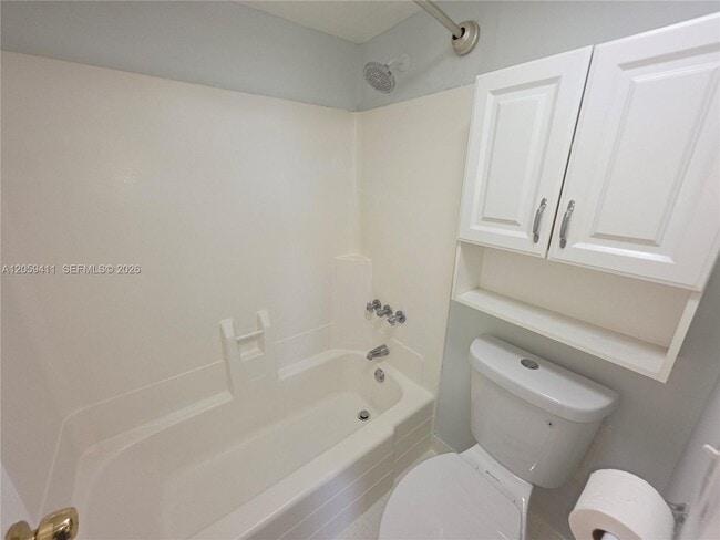 Photo - 2350 NE 135th St Unit 602