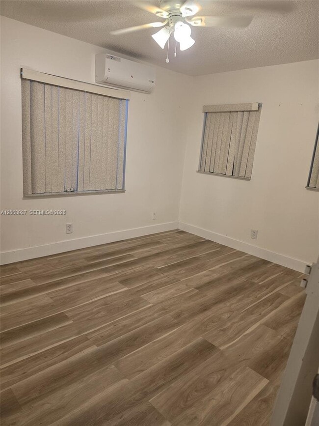 Photo - 9165 SW 18th St Unidad 1