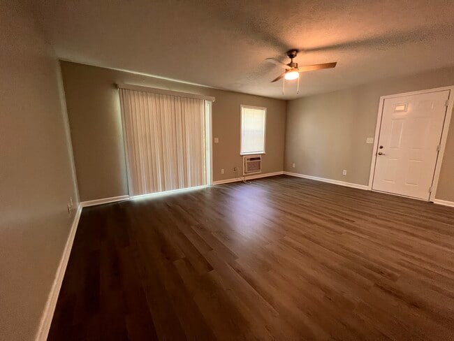 Poplar Point Apartments!