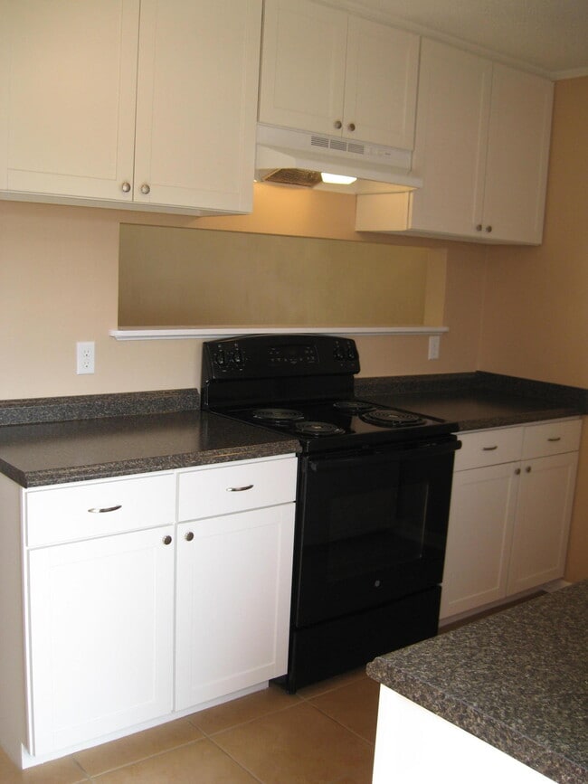 Photo - 545 Hickory Ave