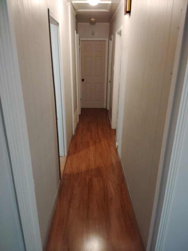 Photo - 1533 S Pkwy E