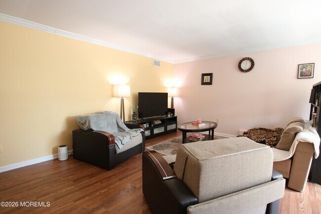 Photo - 65 Cedar Ave Unidad D4