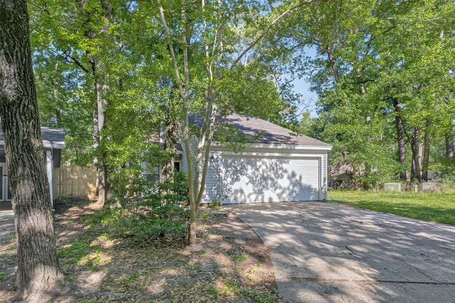 Photo - 1106 E Red Cedar Cir