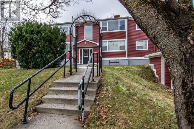 Photo - 90 Allandale Pl