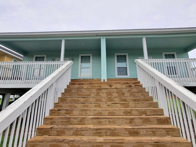 Building Photo - 527 12th St