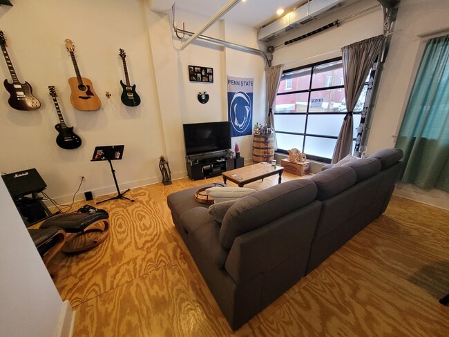 Photo - 4750 Hatfield St