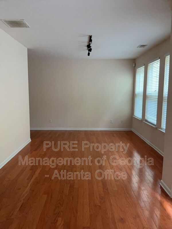 Photo - 278 Parc View Ln