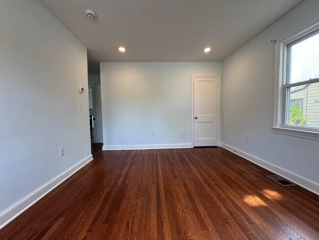 Photo - 9405 Rhode Island Ave