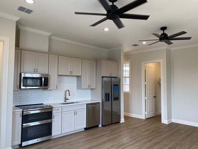 Photo - 1946 Chestnut Pk Ln