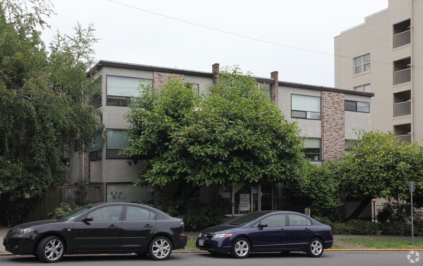 Photo - 515 East Denny Apartments