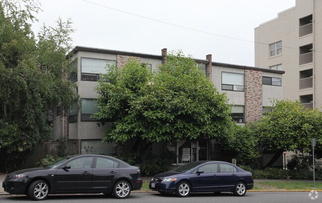 515 East Denny Apartments