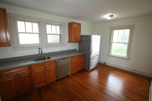 Kitchen - 44 S Fremont Ave Unit 44