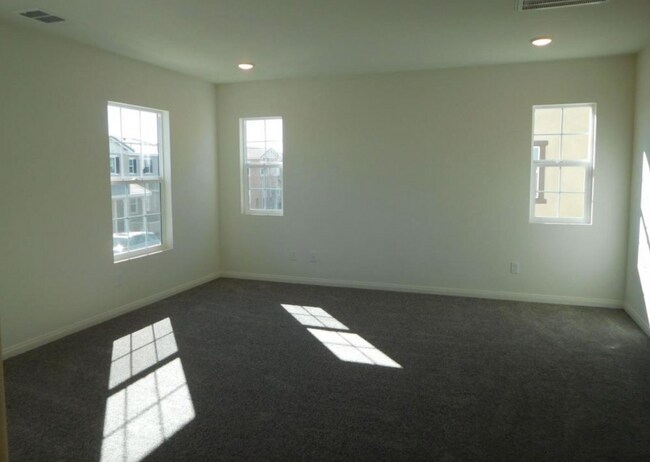 Photo - 5961 Silveira St