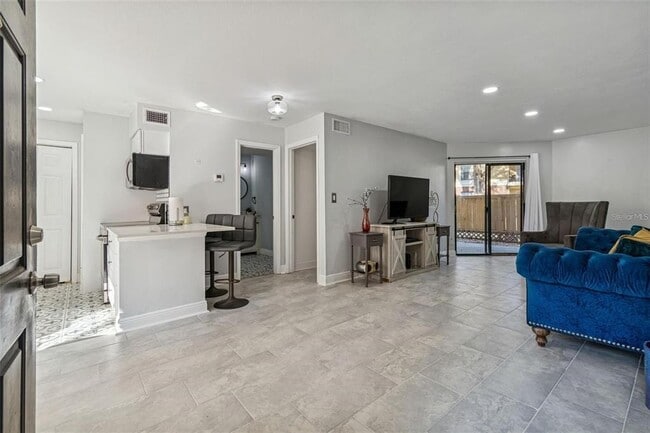 Photo - 8742 Mallard Reserve Dr Unidad 105