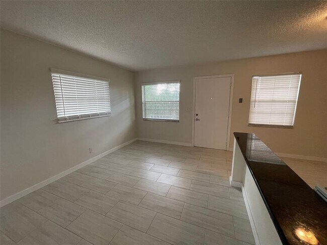 Photo - 5150 NE 6th Ave Unit 132