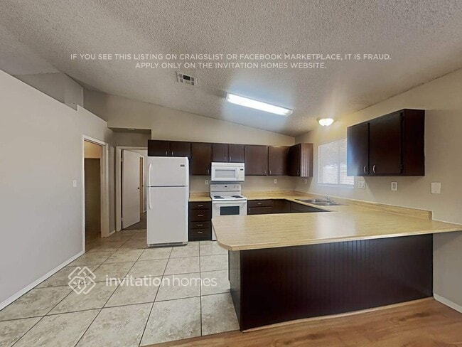 Photo - 10322 W Calle Del Oro