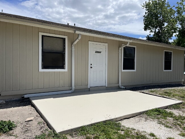 Building Photo - 2/1 Rental in desirable Bonita Springs Location, Updated and ready for immediate occupancy