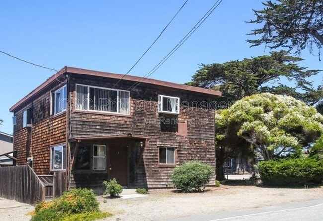 Building Photo - 21724 E Cliff Dr Unit 1