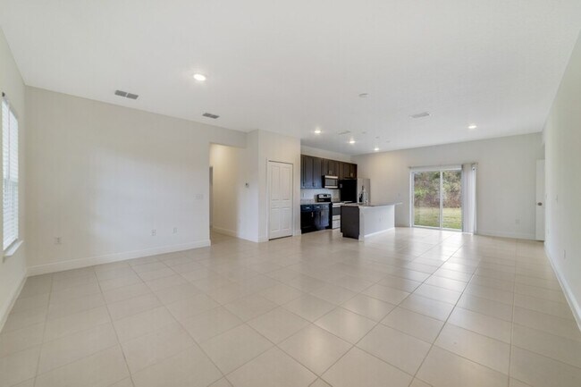 Photo - 15772 SW 37th Cir