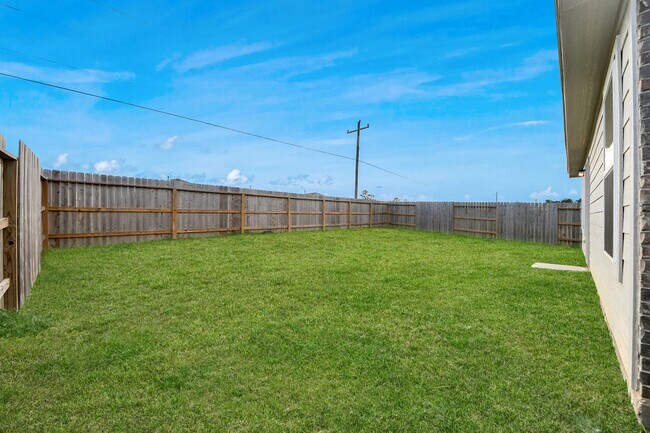 Photo - 833 Vlg Brk Dr