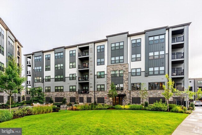 Building Photo - 12875 Mosaic Pk Wy Unit 4-W Rental