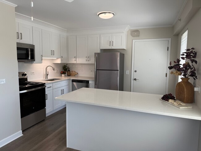 Building Photo - 214-222 S Pine Ave Rental