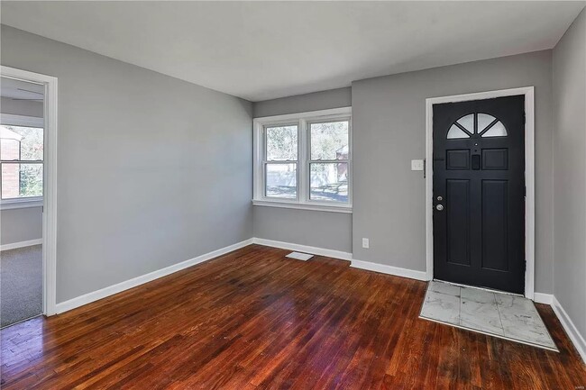 Photo - 1465 W Duchesne Dr