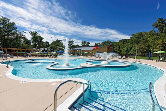 Swimming Pool with Lazy River