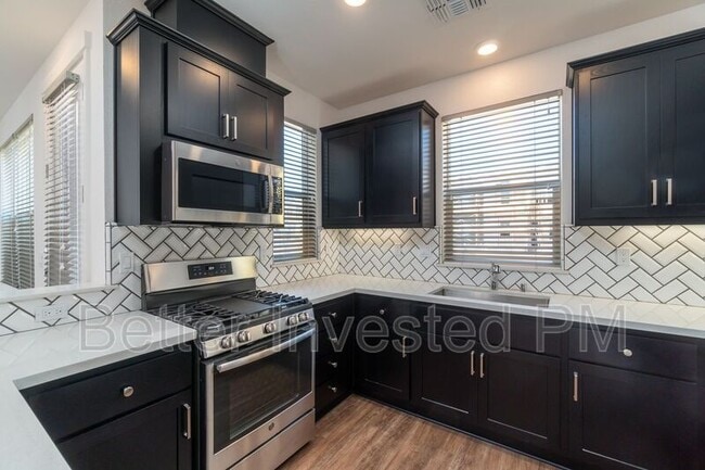 Photo - 446 Blythewood Pl