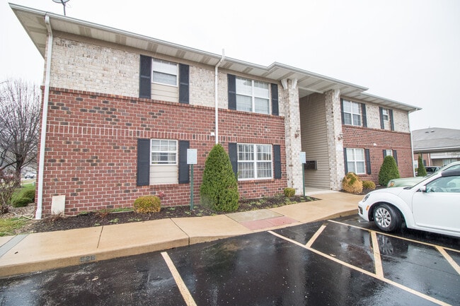 Apartamento en el segundo piso - 406 S Church St