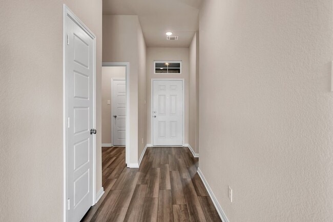 10104 Bethlehem Ct