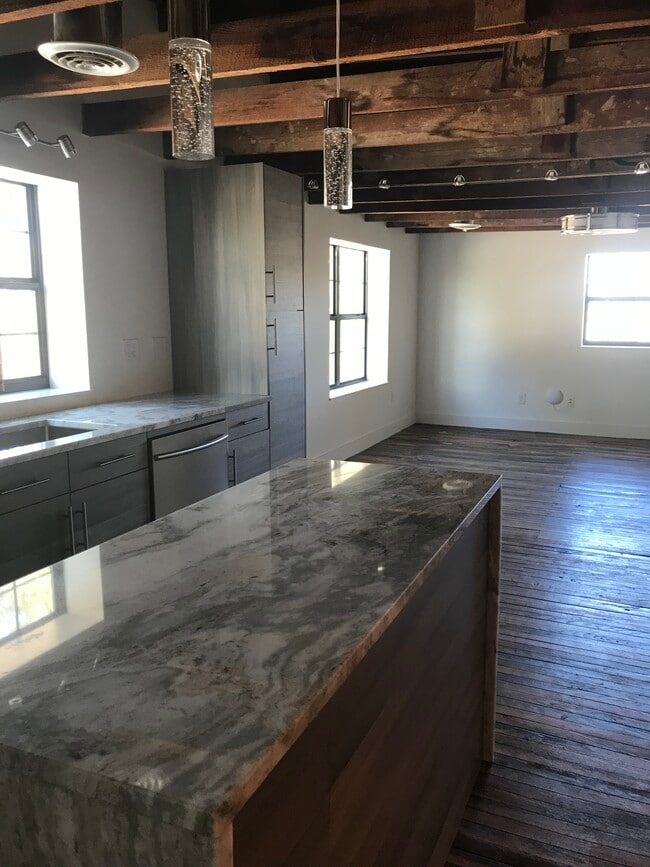 Photo - 590 E Currahee St Unit Loft B