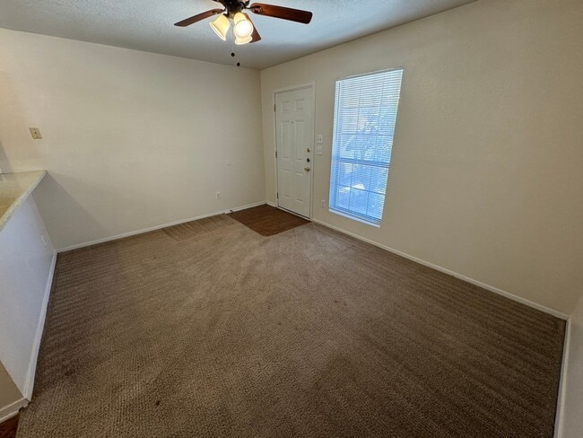 Photo - 1100 Leslie Cir Unit Apt C