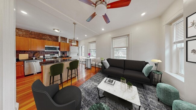 Building Photo - 3 Mark St Unit 3