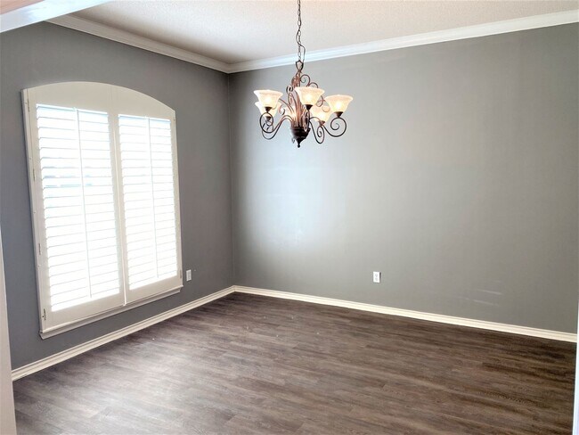 Photo - ** BEAUTIFUL MEADOWS SOUTH HOME**