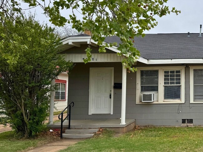 Photo - 1818 Collins Ave Unit 1/2